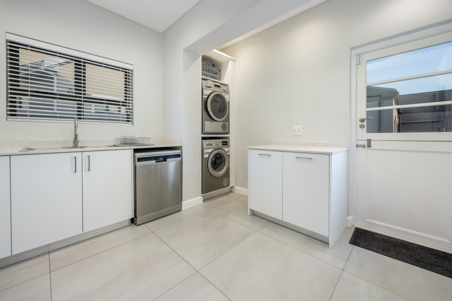 3 Bedroom Property for Sale in Zevendal Western Cape